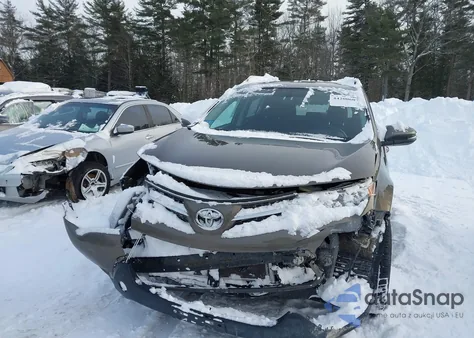 2015 Toyota Rav4 Xle z USA, uszkodzony, nr VIN 2T3RFREV3FW347048